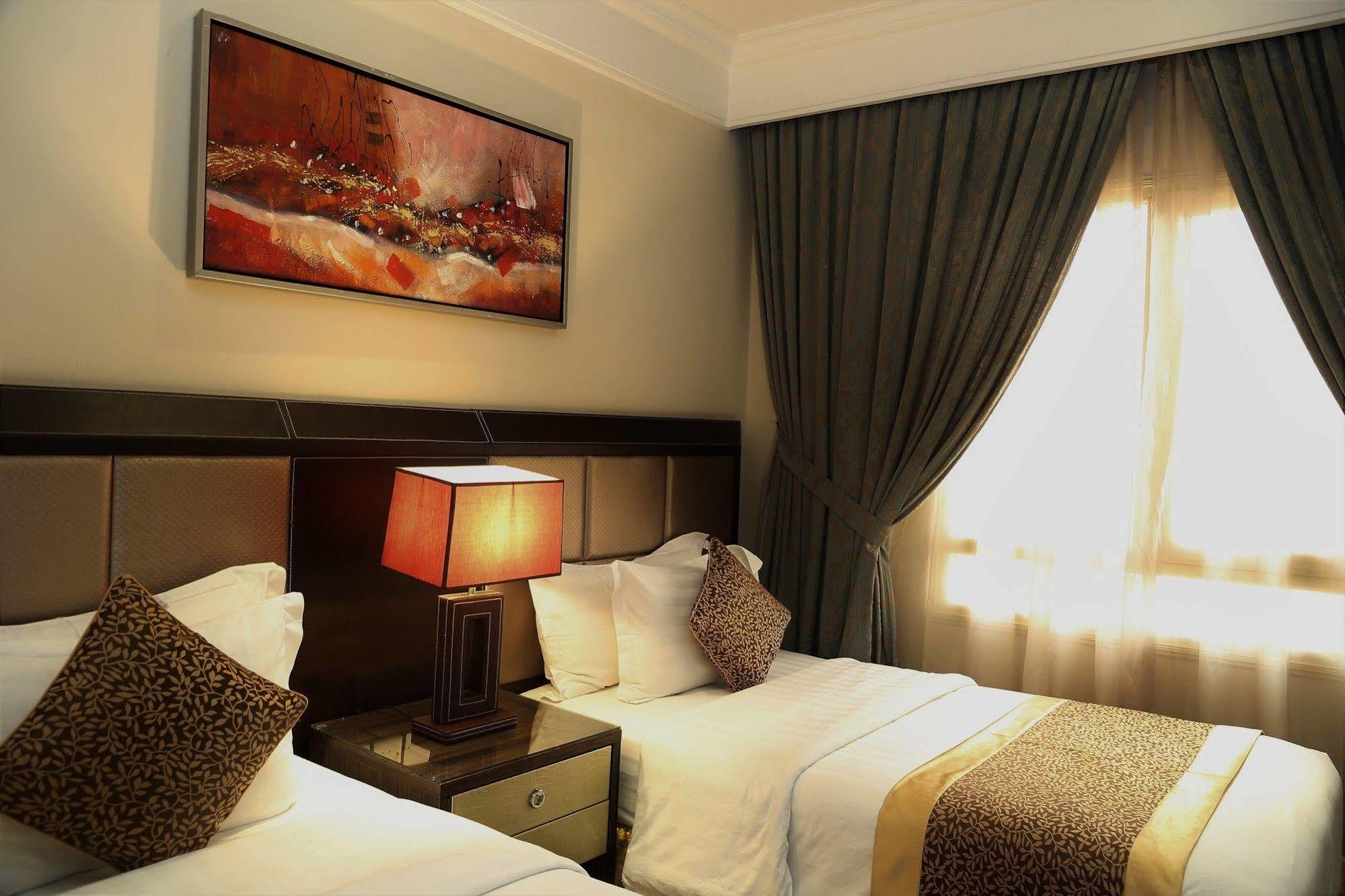 Boudl Kuwait Al Fahahil Aparthotel Kuwait City Exteriör bild