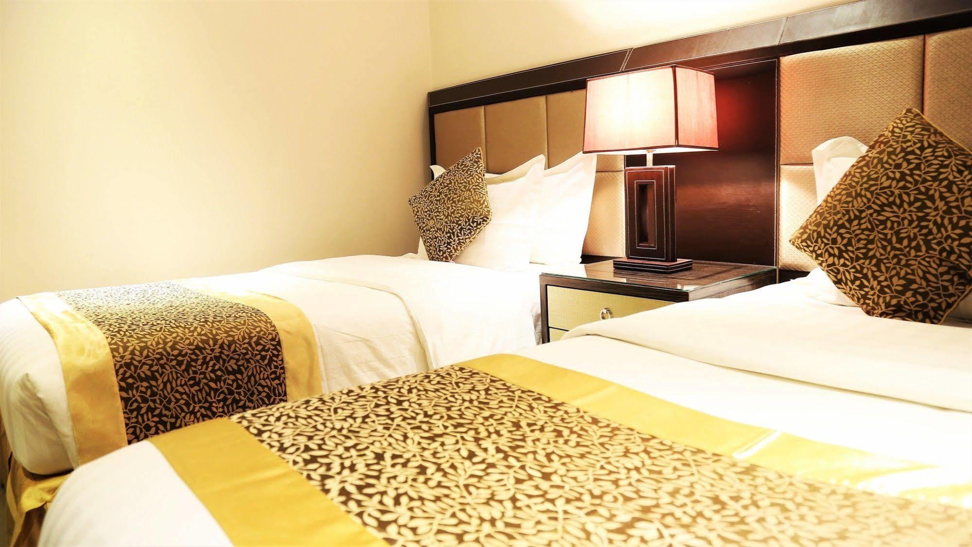 Boudl Kuwait Al Fahahil Aparthotel Kuwait City Exteriör bild